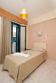 Peonia and Ortansia Villas - Few Steps from the beach - Room