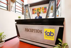 FabHotel Saroj Inn - Mumbai Naka - Resepsjon