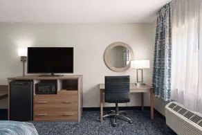 Baymont by Wyndham Mt. Pleasant - Chambre