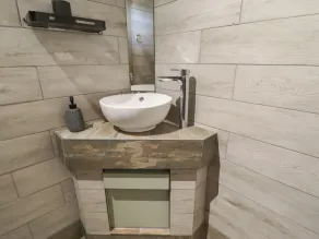 Swallow's Nest - Bathroom
