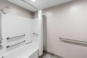 Howard Johnson by Wyndham Jackson - Salle de bain