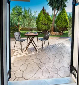 Theros Retreat - Room