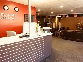 Hotel DeOro - Recepción