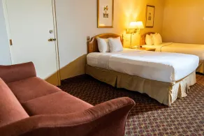 Ramada by Wyndham Topeka Downtown Hotel & Convention Center - Chambre