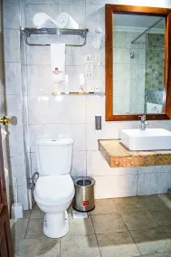Lake Naivasha Resort - Bathroom