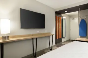 Tru by Hilton Wichita Northeast - Room