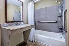 Candlewood Suites Galveston by IHG - Bathroom