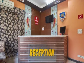 Hotel O J P Inn Near Patel Nagar Metro Station - Receção