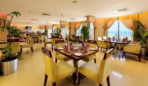 Coral Jubail Hotel - Restaurant