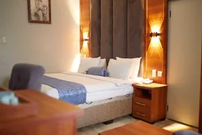 Coronia Hotel - Zimmer