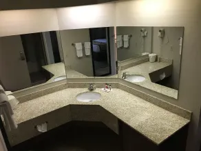 Baymont by Wyndham Grand Rapids Airport - Salle de bain