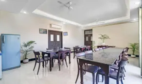 Hotel Ravi Residency - Restaurante