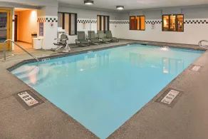 Holiday Inn Express Hotel & Suites Portland - Jantzen Beach by IHG - Piscine