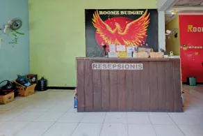 OYO Life 92877 Hotel Rainbow 7296 - Recepción