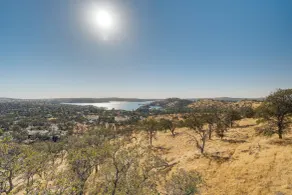Water Views & Decks: Spacious La Grange Retreat - Innenbereich