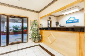 Days Inn by Wyndham Yazoo City - Lobby