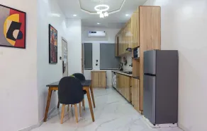 Rhema Apartments - Essbereich im Zimmer
