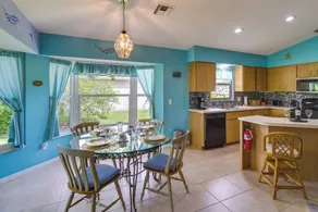 Pet-Friendly Sebastian Home: w/ Porch + Lake View! - Innvendig