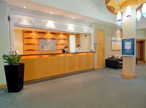 Oaks The Entrance Waterfront Suites - Lobby