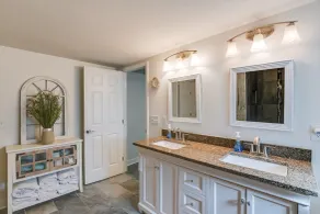Old Hickory Hideout: Charming Apt w/ Deck! - Bad