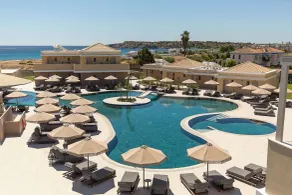 Maxion Hotel - Piscina