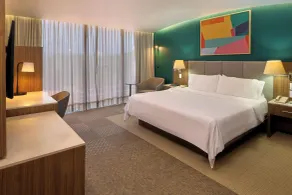 Holiday Inn Hotel & Suites Medica Sur by IHG - Room