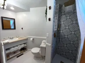 Scott's Superior Inn and Cabins - Bathroom