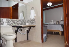 Trebol Amarillo Bed & Breakfast - Bathroom