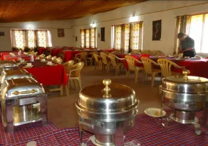 Royal Deluxe Camp - Restaurant