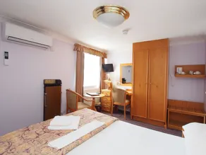 The Chatsworth Hotel - Room