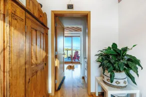Myra Canyon Lodge + Ranch - Interior entrance