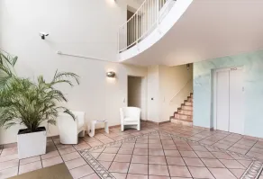 Parkside Apartment House - Entrada interior