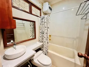 Puri Karang Residence - Badezimmer