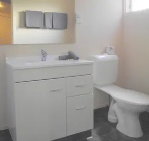 Caves Motor Inn Waitomo - Bathroom