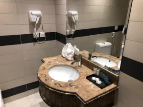 Asal Hiraa Aparthotel Jeddah - Bathroom