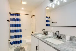 Yard w/ Patio: Family-friendly Home in Lamar! - Interior