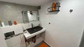 Cozy Furnished Basement Apartment - Salle de bain