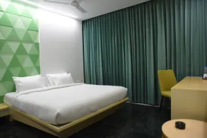 RATHNA RESIDENCY - Near US CONSULATE - Room