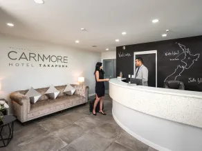 Carnmore Hotel Takapuna - Réception