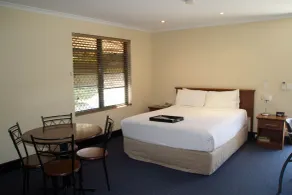 Gladstone Capricorn Apartments - Room