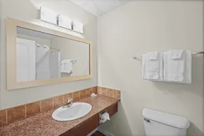 Elk Island Studios – Lamont - Bagno