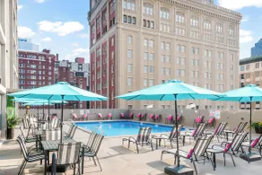 Crowne Plaza Kansas City Downtown by IHG - Piscina