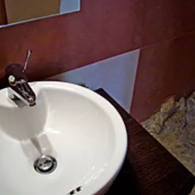 Eos Studios - Bathroom