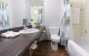 Hôtel Québec Inn par JARO - Salle de bain
