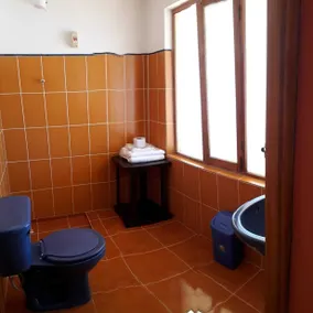 Hostal Tawri - Bathroom