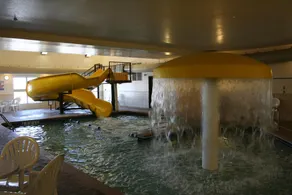 Expressway Suites Fargo - Piscina