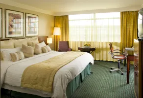 Crowne Plaza Liverpool - John Lennon Airport by IHG - Room