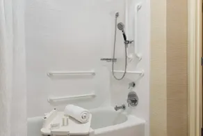 Fairfield Inn by Marriott Deptford - Salle de bain