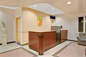 Super 8 by Wyndham Milford/New Haven - Hall