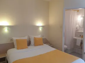 Hôtel Restaurant Aux Deux Roses - Værelse